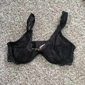 Victoria's Secret Lace Underwire Bra in Black Size 36C